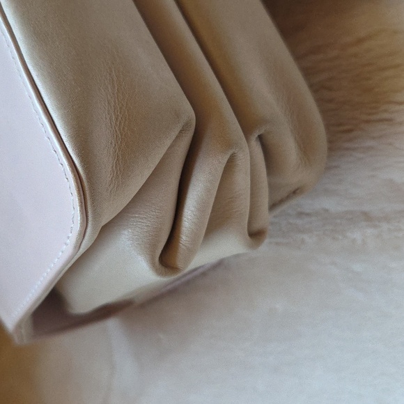 CHANEL Blush Pink Flap Quilted Shoulder Bag with Gold Chain - Picture 11 of 13